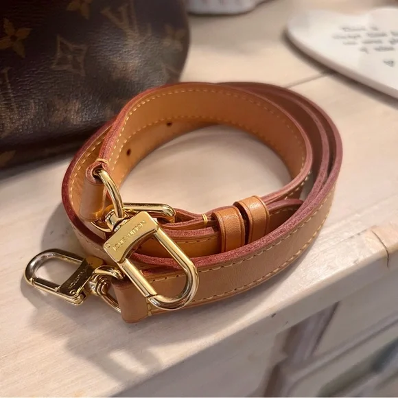 Louis Vuitton Melie Monogram Canvas Hobo Tote / Shoulder Bag - Picture 15 of 16